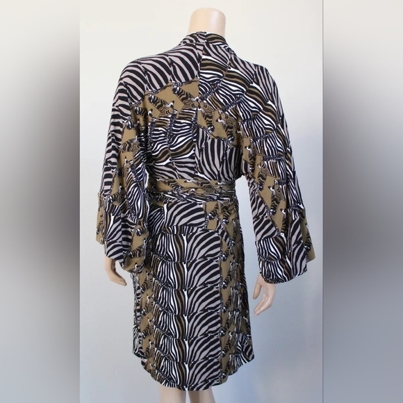 BANANA REPUBLIC Issa London Collection Zebra Kimono Dress sz 12 - Picture 5 of 9